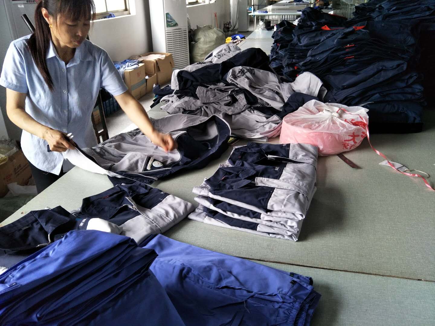 工作服后道整理打包(图1)